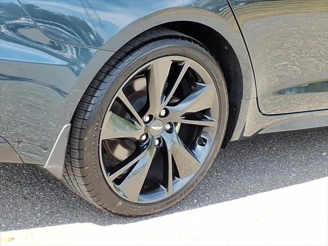 2023 Genesis G70 2.0T RWD
