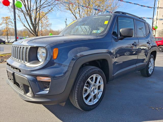 2022 Jeep Renegade Latitude 4x4 2022 Jeep Renegade Latitude 4x4