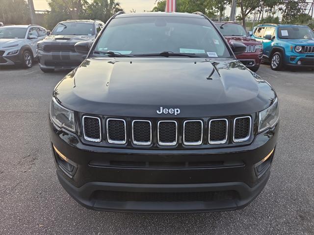 2018 Jeep Compass Latitude FWD 2018 Jeep Compass Latitude FWD