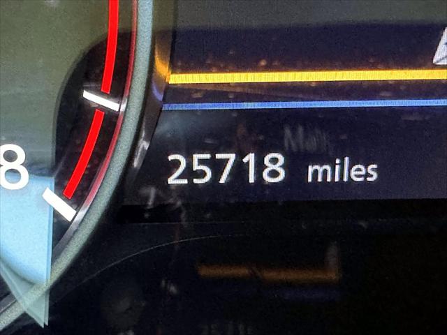 2021 Nissan Sentra SV Xtronic CVT [30]