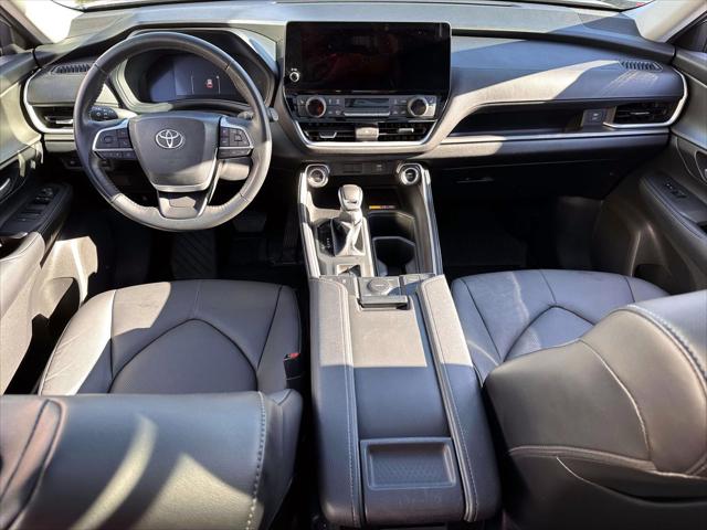 2024 Toyota Grand Highlander XLE [18]
