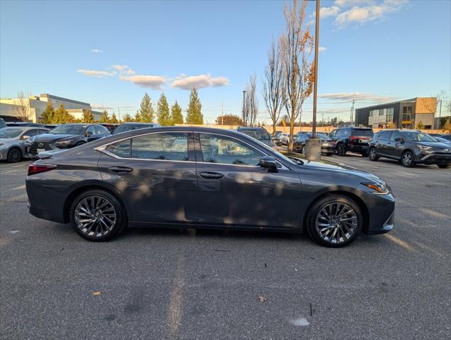 2025 Lexus ES 300h Luxury 2025 Lexus ES 300h Luxury