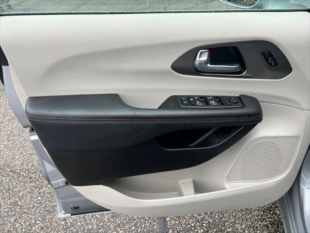 2020 Chrysler Pacifica Touring L