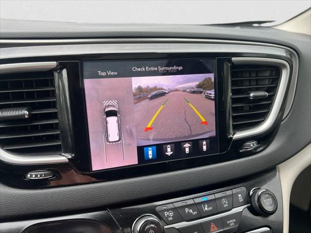 2020 Chrysler Pacifica Touring L