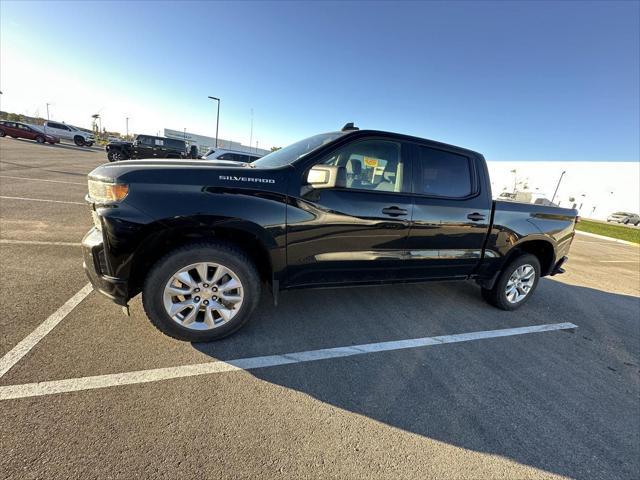 2021 Chevrolet Silverado 1500 2WD Crew Cab Short Bed Custom 2021 Chevrolet Silverado 1500 2WD Crew Cab Short Bed Custom