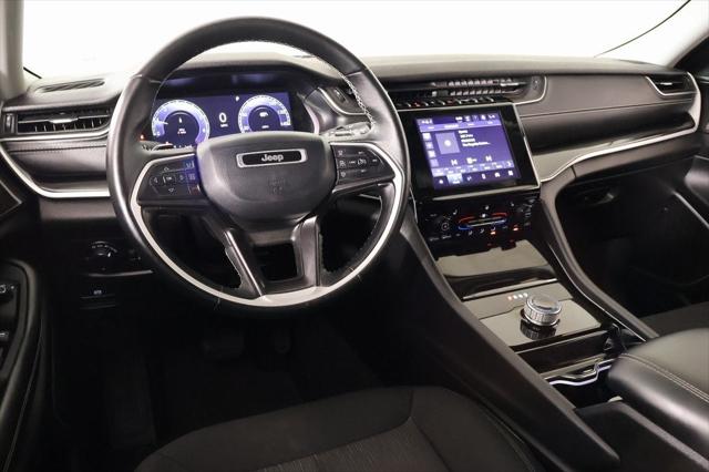 2022 Jeep Grand Cherokee L Laredo 4x4