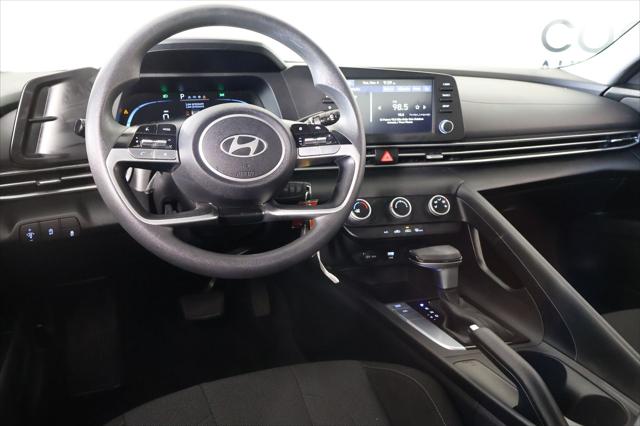 2024 Hyundai Elantra SE 2024 Hyundai Elantra SE