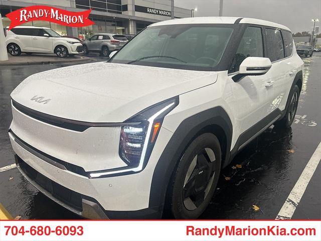 2026 Kia EV9 Light Short Range 2026 Kia EV9 Light Short Range