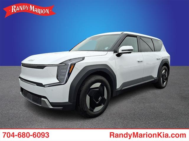 2026 Kia EV9 Light Short Range