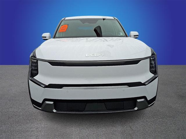 2026 Kia EV9 Light Short Range