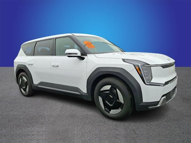 2026 Kia EV9 Light Short Range