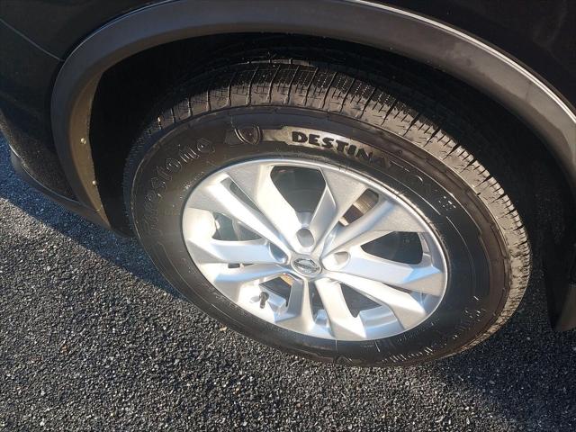 2016 Nissan Rogue SV 2016 Nissan Rogue SV