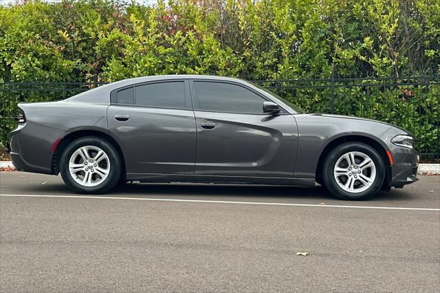 2016 Dodge Charger SE