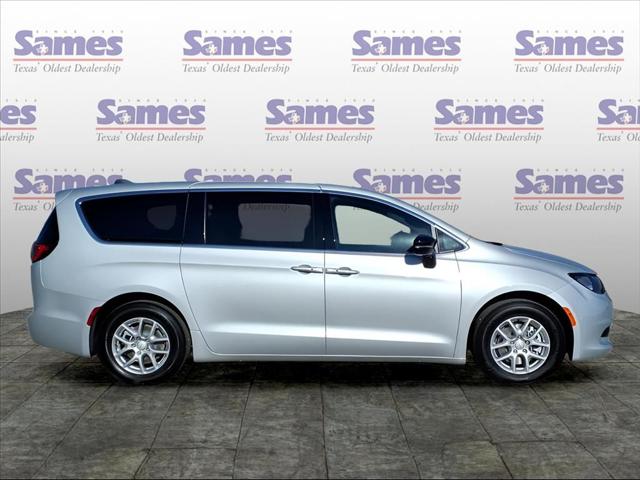 2026 Chrysler Voyager LX