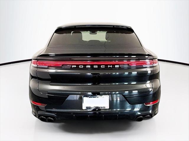 2025 Porsche Cayenne E-Hybrid Turbo