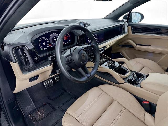 2025 Porsche Cayenne E-Hybrid Turbo