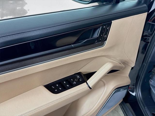 2025 Porsche Cayenne E-Hybrid Turbo