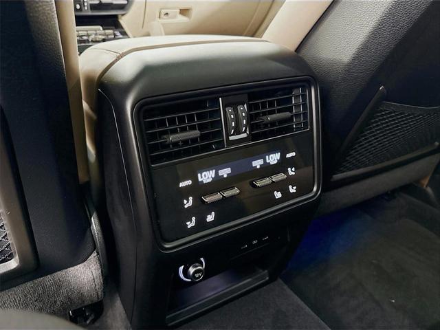 2025 Porsche Cayenne E-Hybrid Turbo