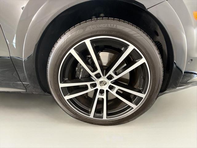 2025 Porsche Cayenne E-Hybrid Turbo