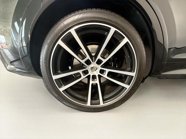 2025 Porsche Cayenne E-Hybrid Turbo