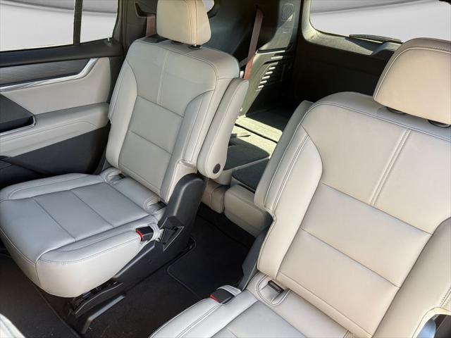 2026 GMC Acadia Elevation FWD