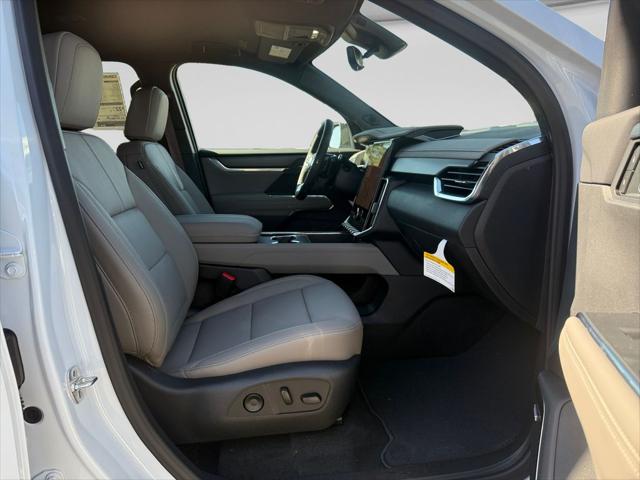 2026 GMC Acadia Elevation FWD