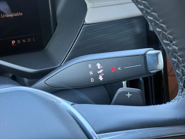 2026 GMC Acadia Elevation FWD