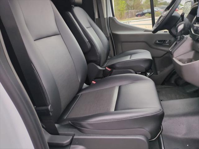 2026 Ford Transit Cargo Van T-250 148 Med Rf 9150 GVWR RWD