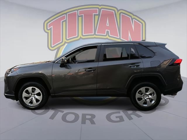 2022 Toyota RAV4 LE [1]