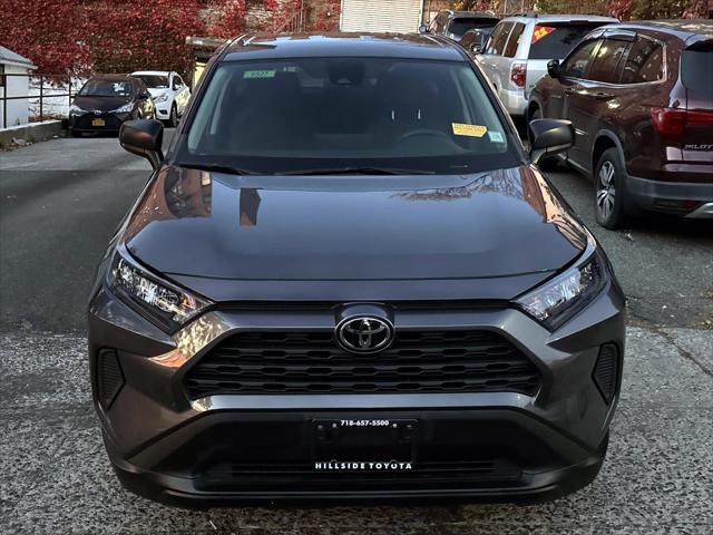 2022 Toyota RAV4 LE [7]