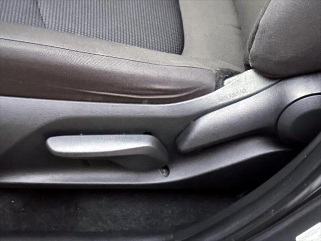 2022 Toyota RAV4 LE [13]