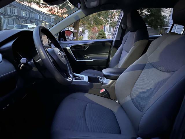 2022 Toyota RAV4 LE [15]