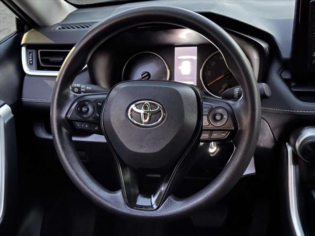 2022 Toyota RAV4 LE [18]