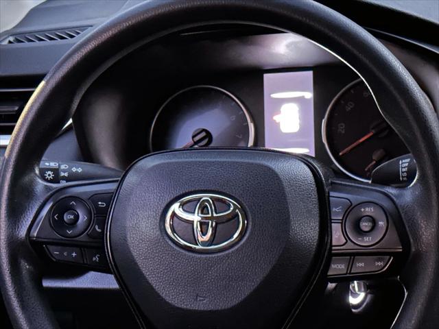 2022 Toyota RAV4 LE [19]