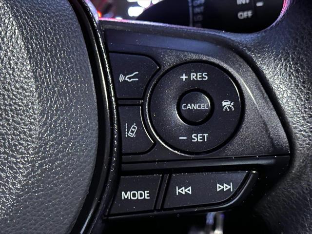 2022 Toyota RAV4 LE [27]