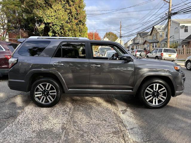 2022 Toyota 4Runner Limited [5]