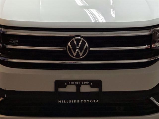 2022 Volkswagen Atlas Cross Sport 2.0T SEL R-Line [7]