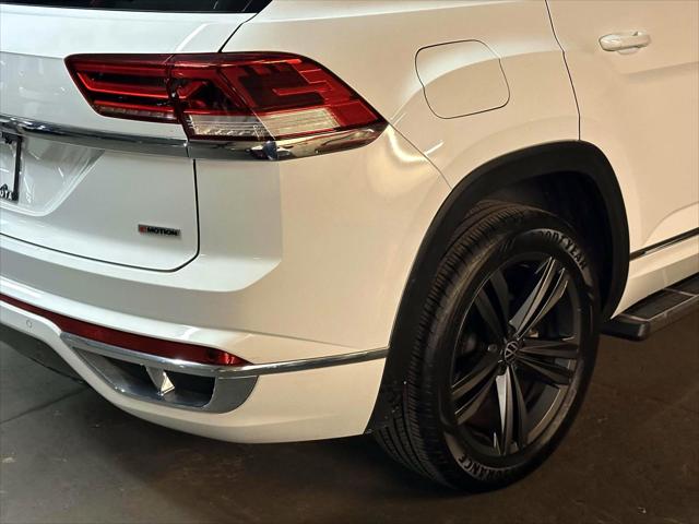 2022 Volkswagen Atlas Cross Sport 2.0T SEL R-Line [9]
