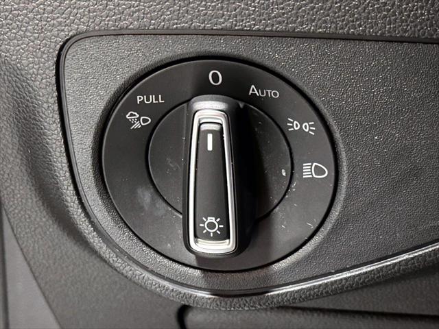 2022 Volkswagen Atlas Cross Sport 2.0T SEL R-Line [22]