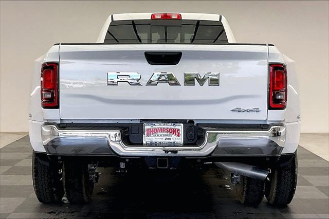2026 RAM Ram 3500 RAM 3500 TRADESMAN CREW CAB 4X4 8 BOX