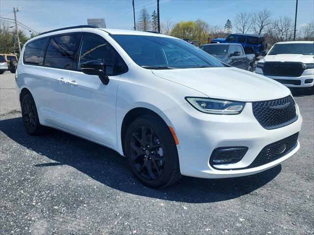 2026 Chrysler Pacifica PACIFICA SELECT AWD