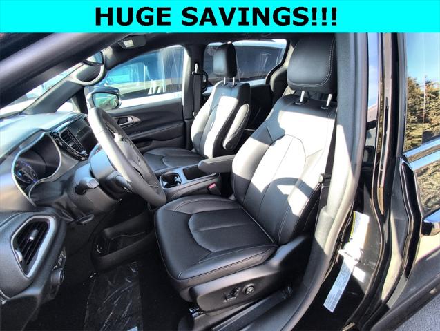 2026 Chrysler Pacifica PACIFICA SELECT AWD