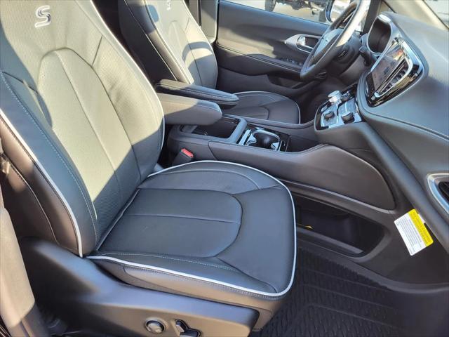 2026 Chrysler Pacifica Limited AWD