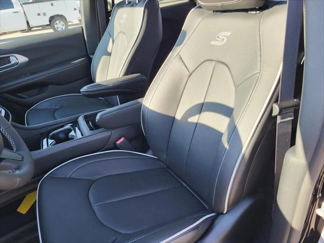 2026 Chrysler Pacifica Limited AWD