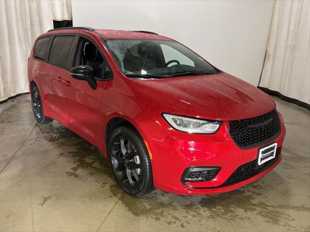 2026 Chrysler Pacifica PACIFICA SELECT AWD