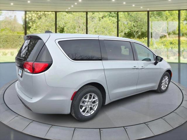 2026 Chrysler Voyager VOYAGER LX