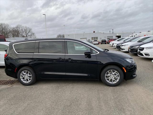 2026 Chrysler Voyager VOYAGER LX