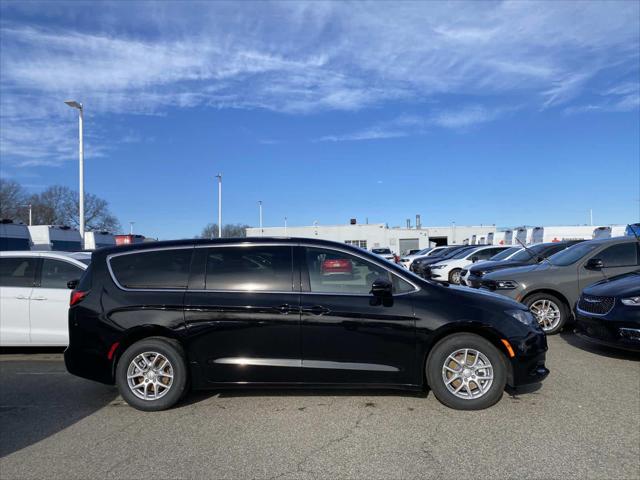 2026 Chrysler Voyager VOYAGER LX