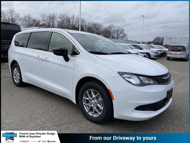 2026 Chrysler Voyager VOYAGER LX