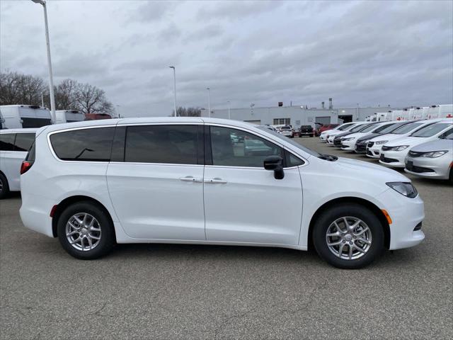 2026 Chrysler Voyager VOYAGER LX